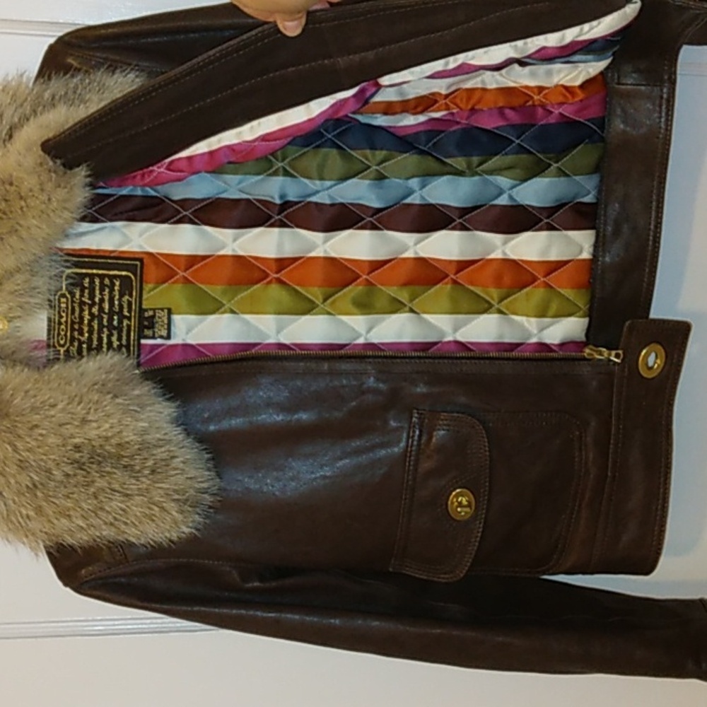 Vintage COACH LEGACY BOMBER JACKET 2006 BROWN LEATHER SZ 2 Turnlock  COYOTE FUR